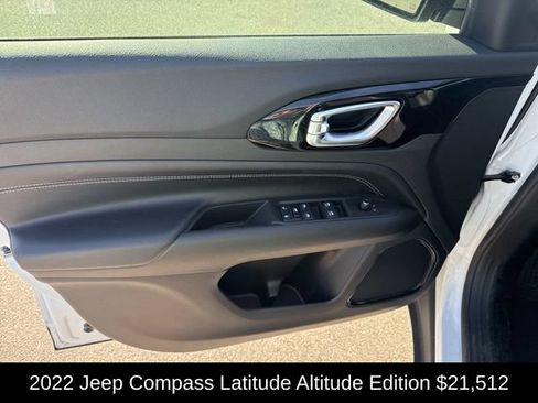 Used 2022 Jeep Compass Latitude w/ Convenience Group AWD/4WD image 14