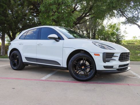Used 2020 Porsche Macan AWD/4WD image 1