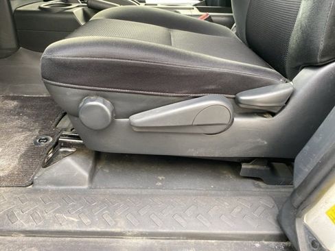 Used 2014 Toyota FJ Cruiser 4WD image 23