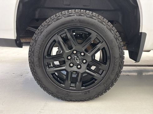 Used 2021 Chevrolet Silverado 1500 Custom Trail Boss image 8