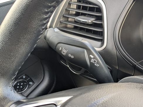 Used 2024 Ford Edge SEL image 25