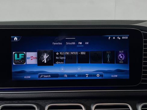 Used 2024 Mercedes-Benz GLE 350 4MATIC w/ AMG Line Exterior image 27