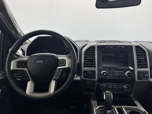 Used 2019 Ford F150 Lariat w/ Equipment Group 502A Luxury AWD/4WD image 3