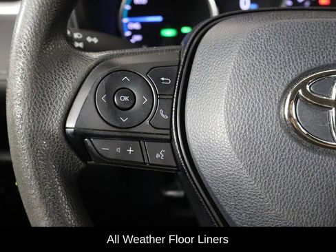 Used 2020 Toyota RAV4 LE w/ All Weather Liner Package AWD/4WD image 8