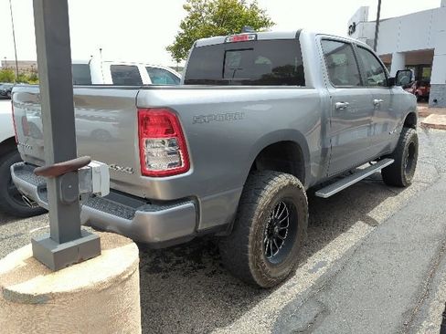 Used 2021 RAM 1500 Big Horn AWD/4WD image 3