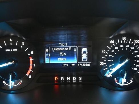 Used 2016 Ford Fusion SE w/ Equipment Group 201A FWD image 26
