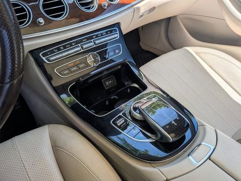Used 2018 Mercedes-Benz E 300 4MATIC w/ Premium 2 Package image 22