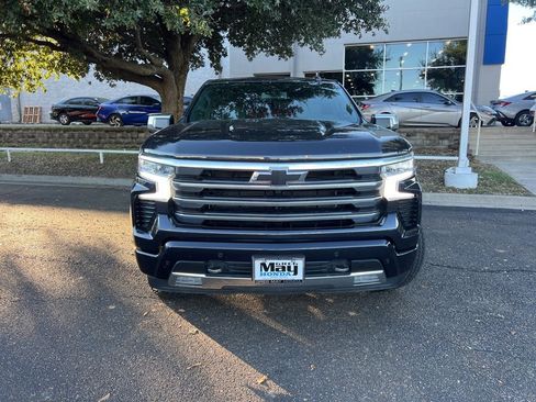 Used 2024 Chevrolet Silverado 1500 High Country w/ Z71 Off-Road Package image 2