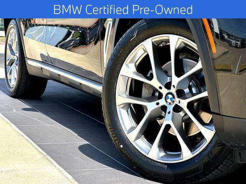 Certified 2023 BMW X5 xDrive40i AWD/4WD image 2