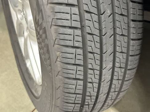 Used 2024 Chrysler Pacifica Touring-L FWD image 28