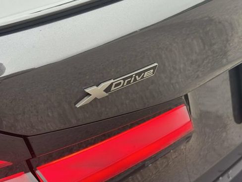 Used 2021 BMW M550i xDrive w/ Premium Package AWD/4WD image 17