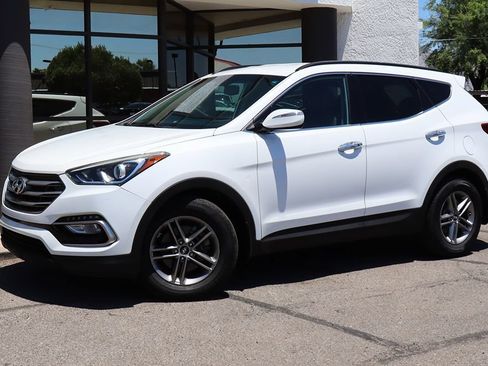 Used 2017 Hyundai Santa Fe Sport FWD image 3