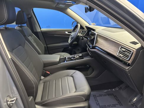 New 2026 Volkswagen Atlas SEL image 23