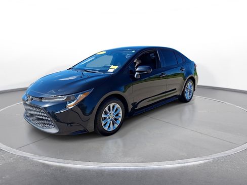 Used 2022 Toyota Corolla LE w/ LE Convenience Package FWD image 4