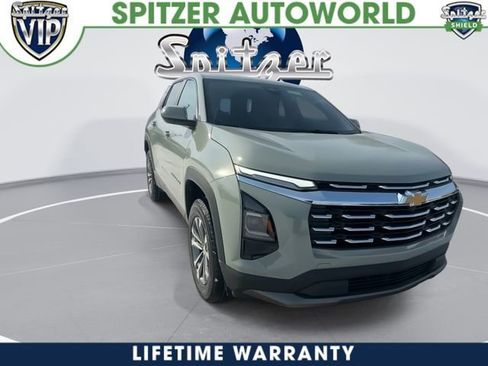 New 2026 Chevrolet Equinox LT image 2