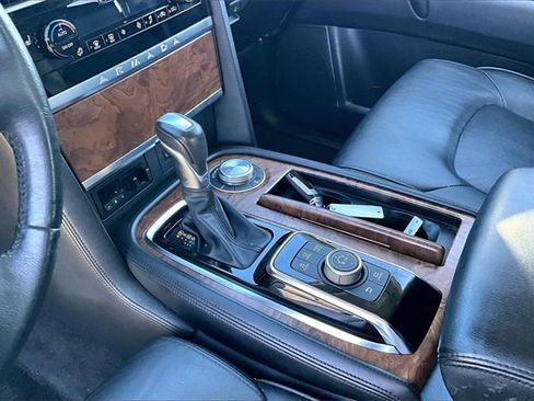 Used 2023 Nissan Armada SL w/ Captain's Chairs Package image 19
