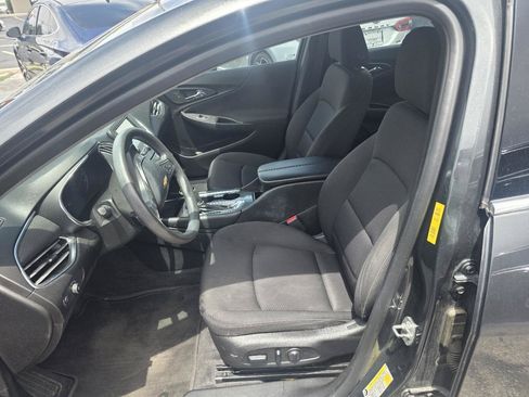Used 2018 Chevrolet Malibu LT FWD image 7