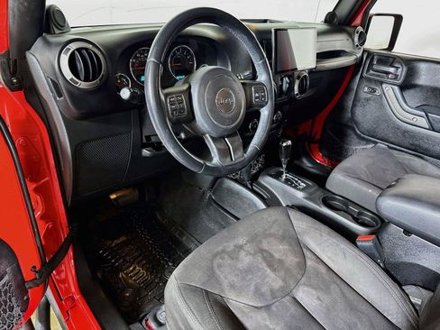 Used 2014 Jeep Wrangler Unlimited Sport w/ Quick Order Package 24S AWD/4WD image 7