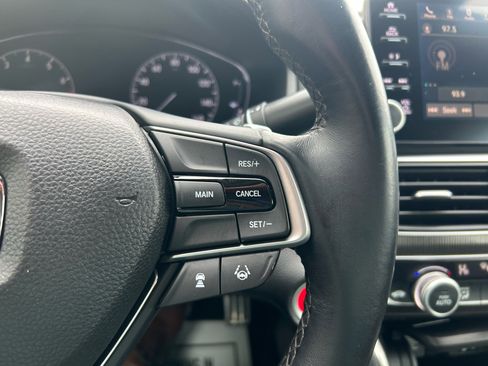 Used 2018 Honda Accord Sport image 22