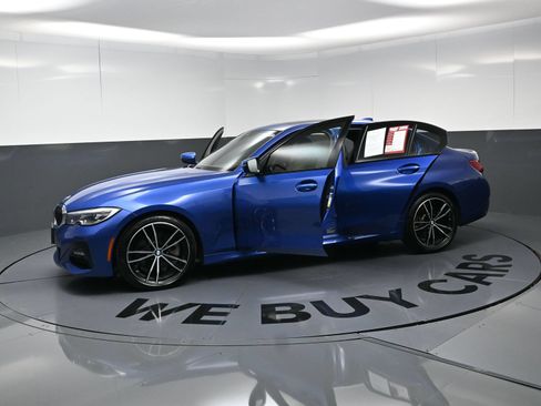 Used 2019 BMW 330i xDrive Sedan w/ M Sport Package AWD/4WD image 22