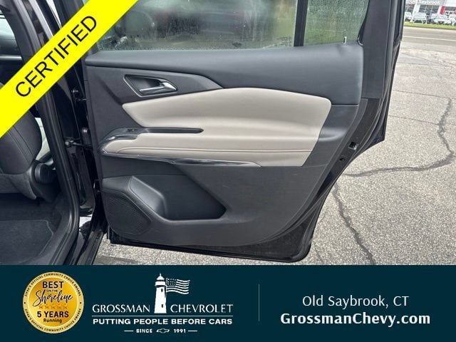 Used 2026 Chevrolet Traverse LT w/ Driver Confidence Package FWD image 26