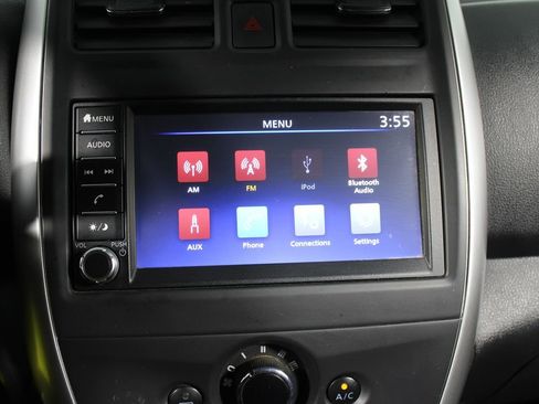 Used 2019 Nissan Versa SV FWD image 13