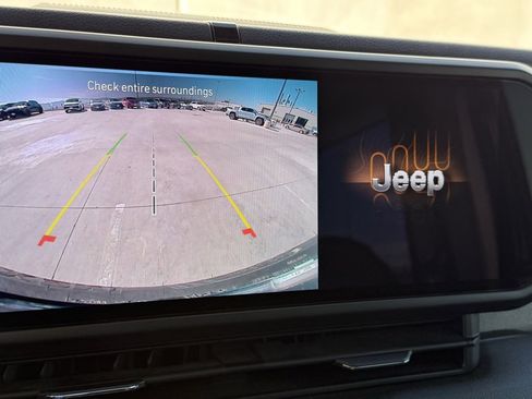 Used 2024 Jeep Wrangler Sport image 9