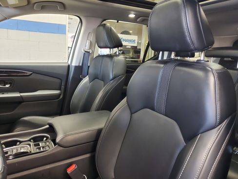 Certified 2024 Honda Pilot Touring image 21