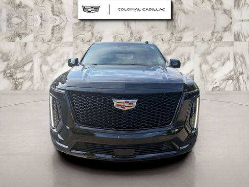 Used 2026 Cadillac Escalade ESV Platinum Sport AWD/4WD image 2