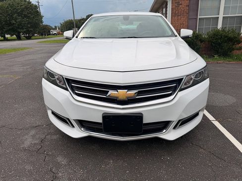 Used 2018 Chevrolet Impala LT FWD image 4