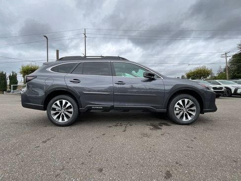 Used 2025 Subaru Outback Limited XT image 10