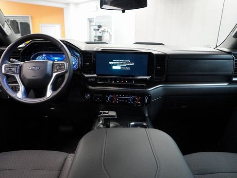 Used 2025 Chevrolet Silverado 1500 LT Trail Boss w/ Protection Package image 8