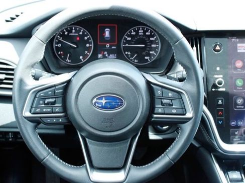 Used 2025 Subaru Outback Premium AWD/4WD image 21