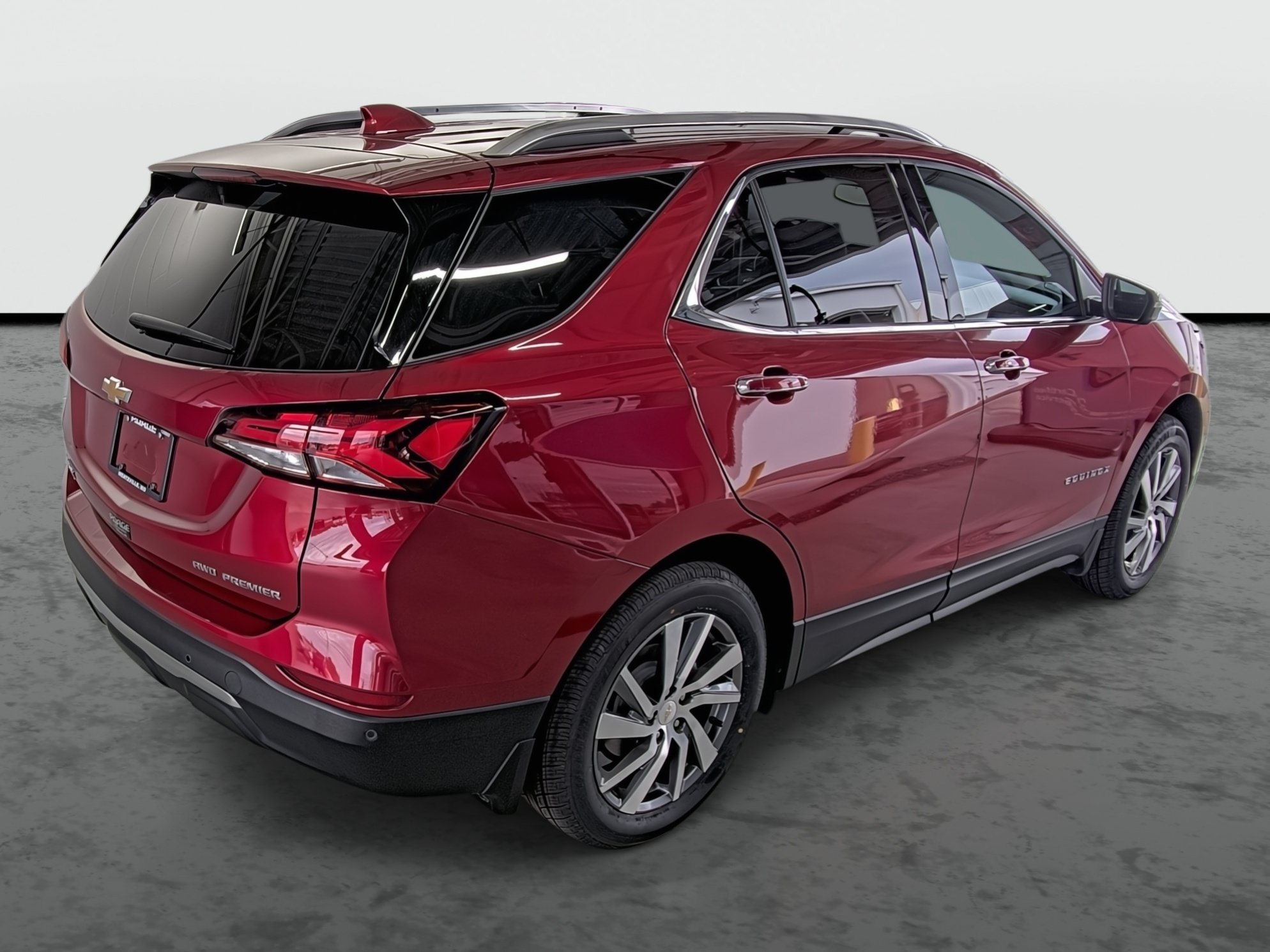 Used 2024 Chevrolet Equinox Premier AWD/4WD image 14