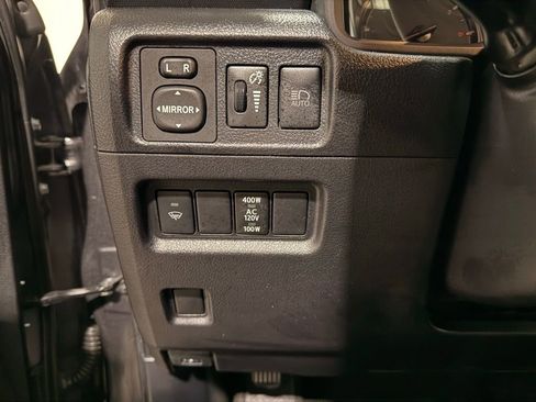 Used 2020 Toyota 4Runner SR5 Premium image 16