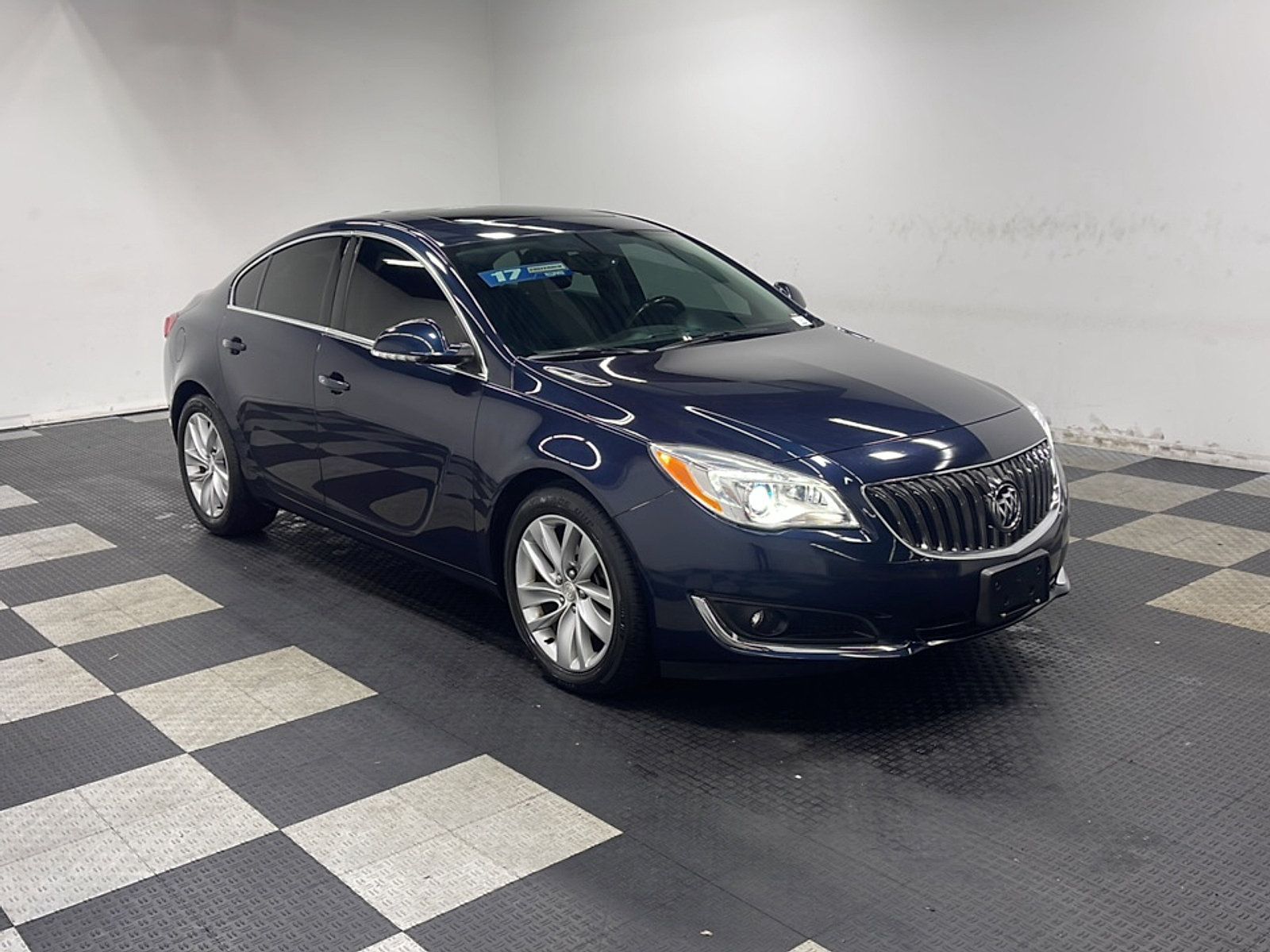 Used 2017 Buick Regal Premium FWD image 24