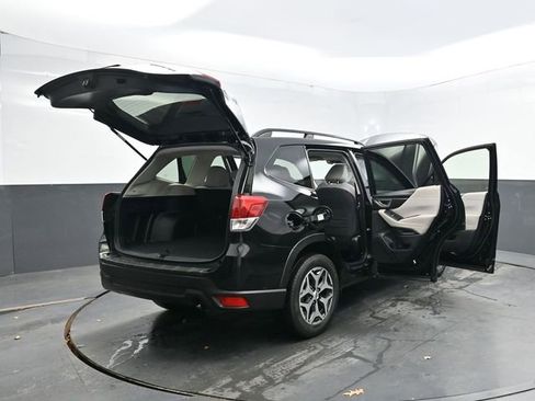 Used 2019 Subaru Forester Premium image 47