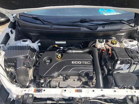 Used 2020 Chevrolet Equinox LS image 12