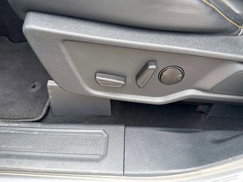 Used 2022 Ford Bronco Badlands image 18