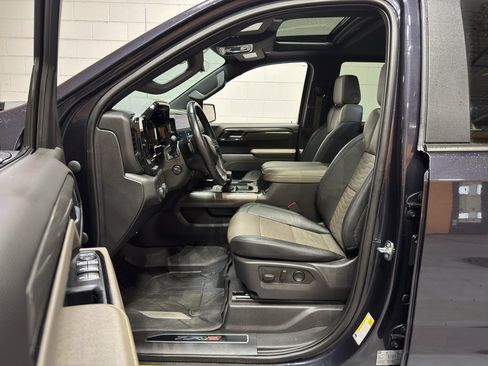 Used 2023 Chevrolet Silverado 1500 ZR2 w/ Technology Package AWD/4WD image 18