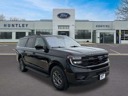 Used 2025 Ford Expedition Max Active AWD/4WD image 3
