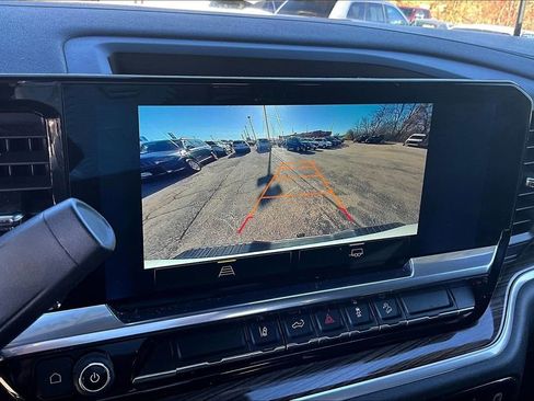 Used 2024 Chevrolet Silverado 2500 LT w/ Convenience Package image 16