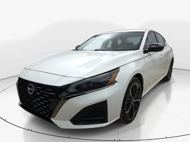 Used 2025 Nissan Altima 2.5 SR FWD image 10