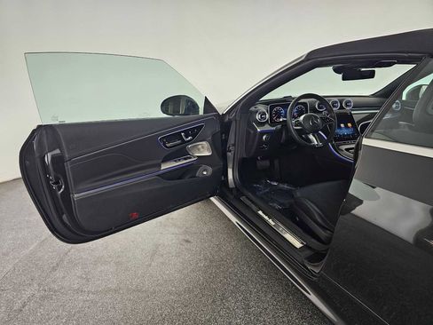 Certified 2025 Mercedes-Benz CLE 300 4MATIC Cabriolet image 17