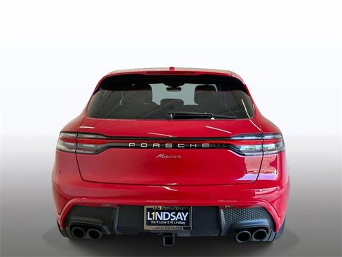 Used 2024 Porsche Macan image 11