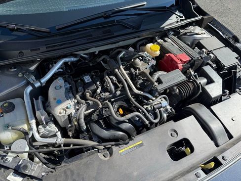 Used 2024 Nissan Sentra SV w/ SV Premium Package image 18