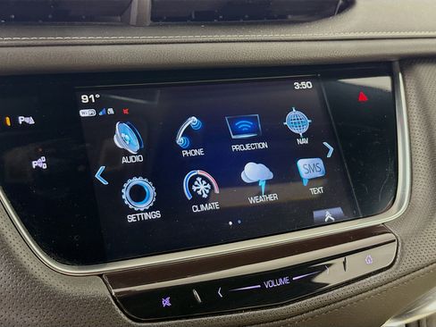 Used 2018 Cadillac XT5 Premium Luxury w/ Driver Assist Package FWD image 17