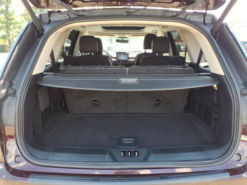 Used 2023 Lincoln Aviator Reserve w/ Equipment Group 201A AWD/4WD image 10
