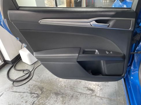 Used 2020 Ford Fusion SE AWD/4WD image 22