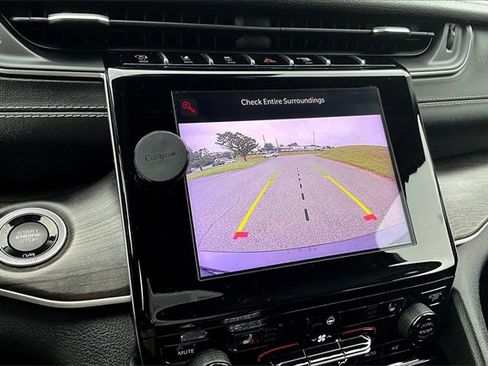 Used 2021 Jeep Grand Cherokee L Limited image 17